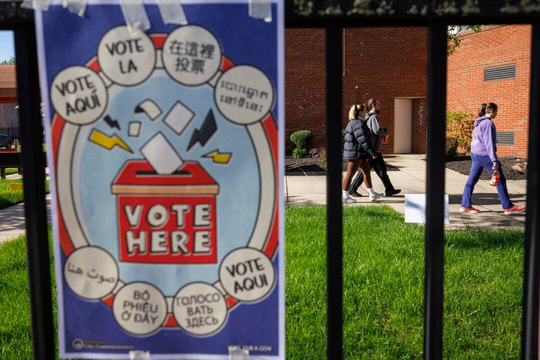 La ventaja del registro de votantes de los demócratas de Pensilvania vuelve a reducirse