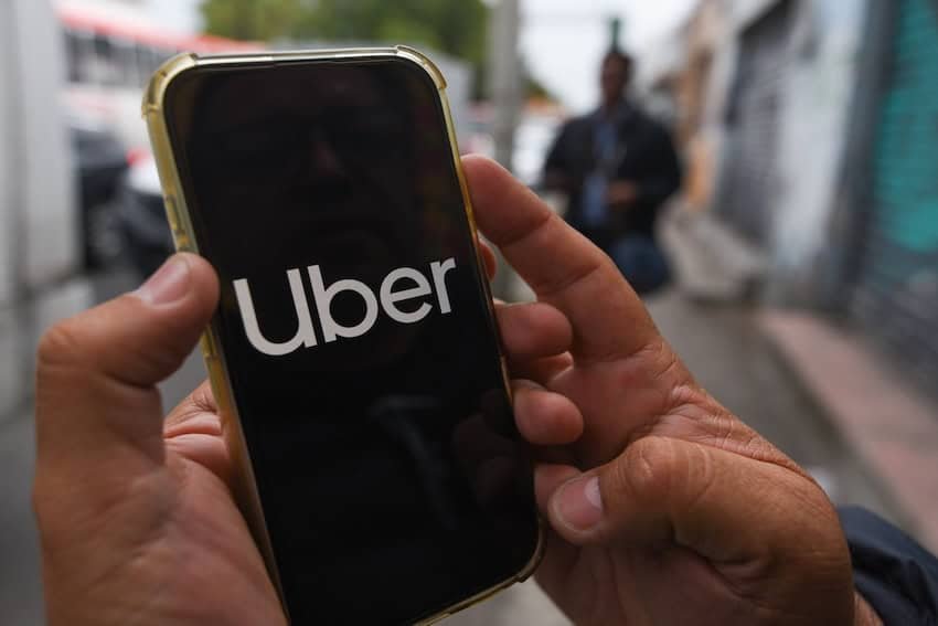 Tribunal dictamina que Uber puede operar libremente en los aeropuertos de México