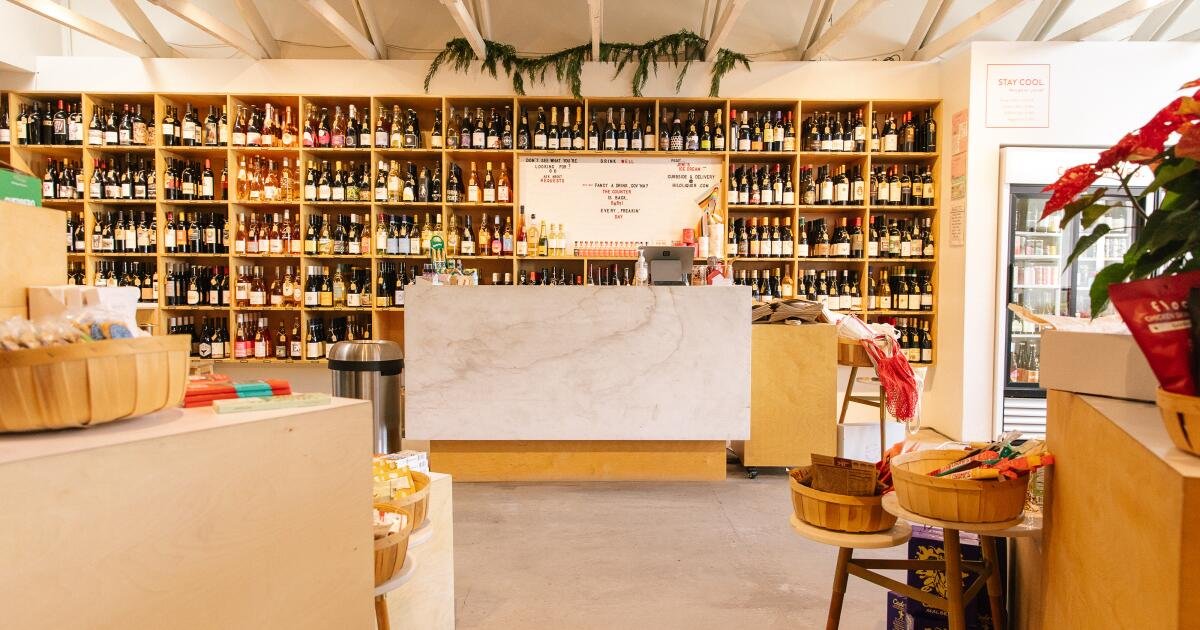 El lanzamiento de vinos y licores navideños de California se estancó en medio del cierre del gobierno