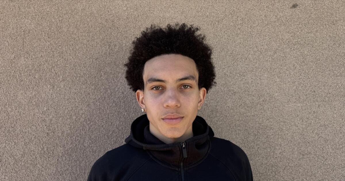 Charla preparatoria: Donovan Webb de Golden Valley es el armador en ascenso