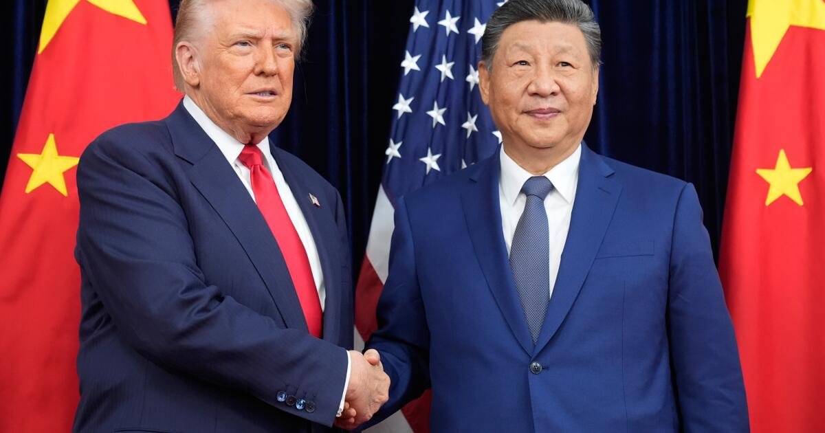 Trump reduce los aranceles a China tras reunirse con Xi en Corea del Sur