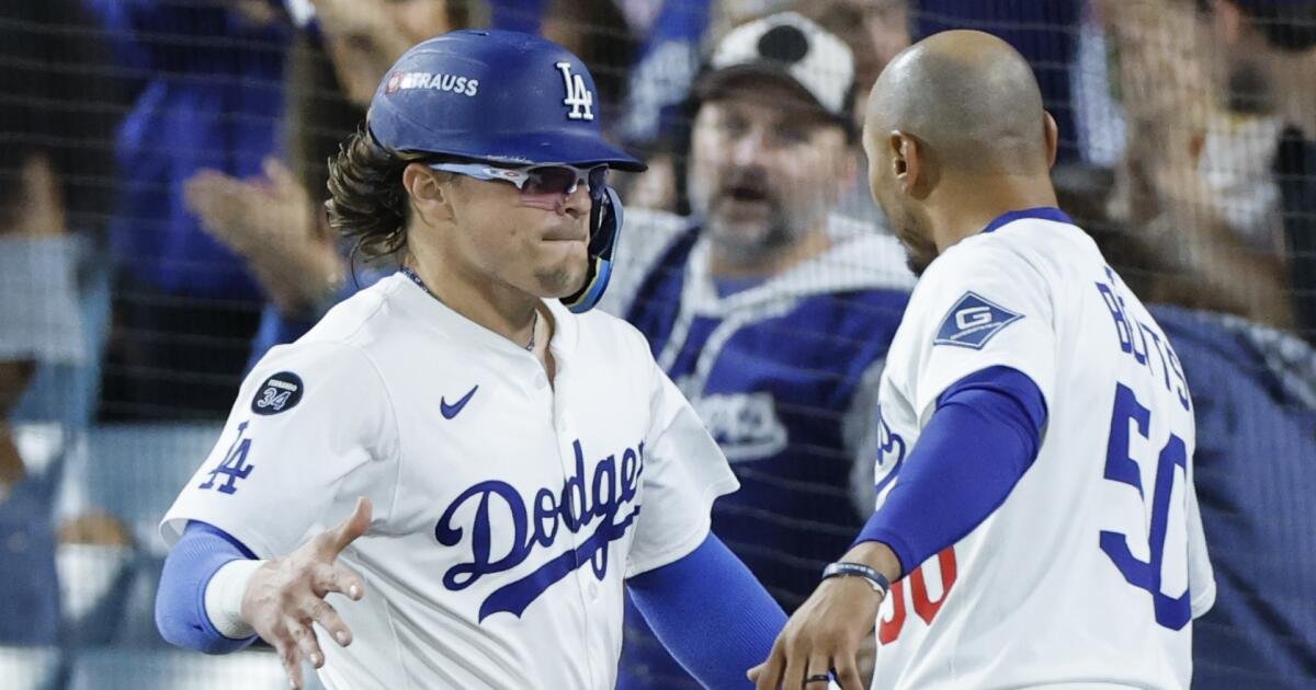 Debe ser octubre, porque Super Kiké Hernández está aquí. 'Track Streck Speaks For Sule'
