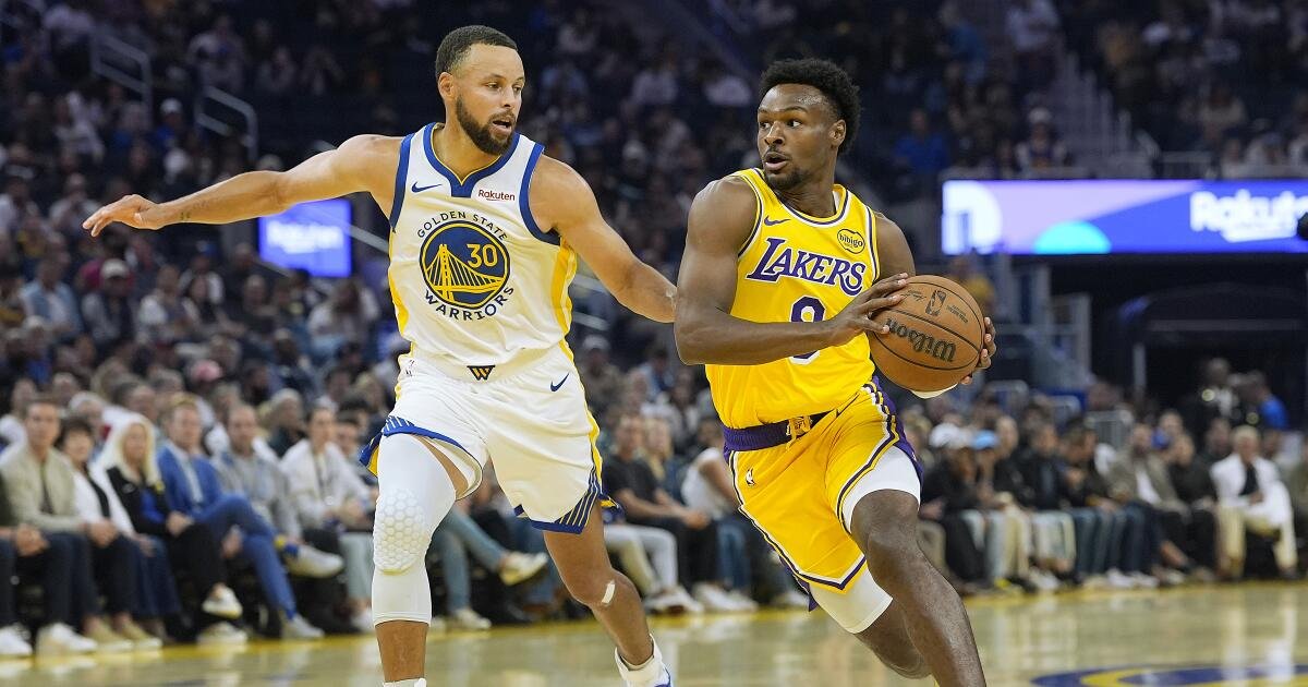 Con sus tres grandes, los Lakers trabajan en 'hábitos de campeonato' contra los guerreros