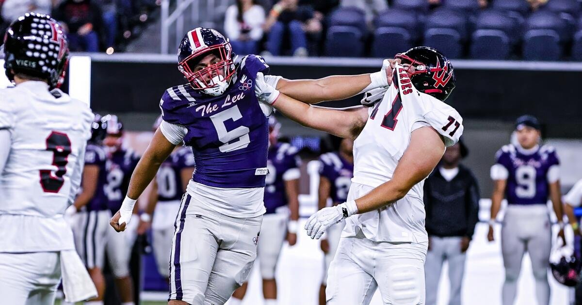 Journee Tonga ayuda a Leuzinger a lograr la victoria sobre Palos Verdes en el SoFi Stadium