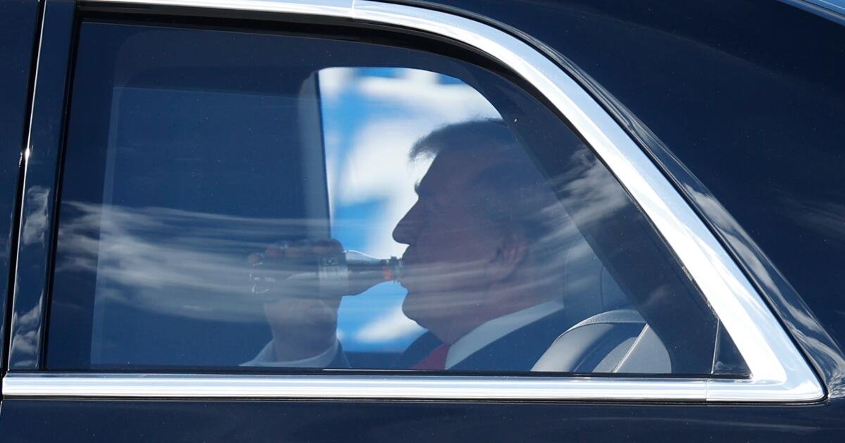 Trump se niega a aclarar si EE.UU. realizará pruebas de sus armas nucleares