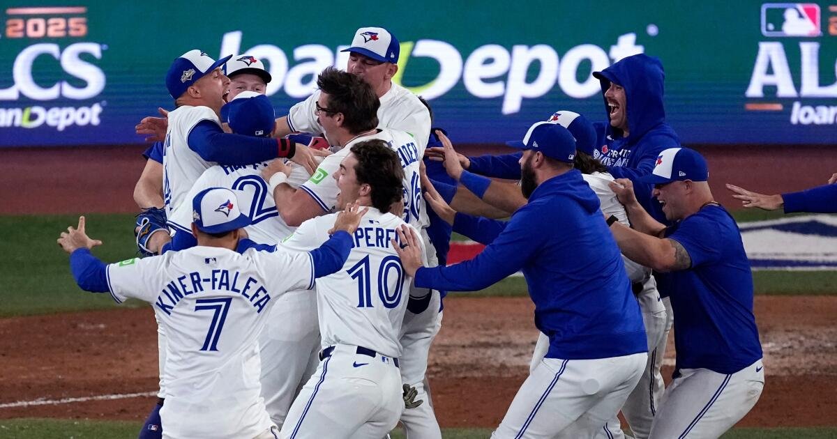 Los Azulejos derrotan a los Marineros en la Serie de Campeonato de la Liga Americana y preparan el enfrentamiento de la Serie Mundial con los Dodgers