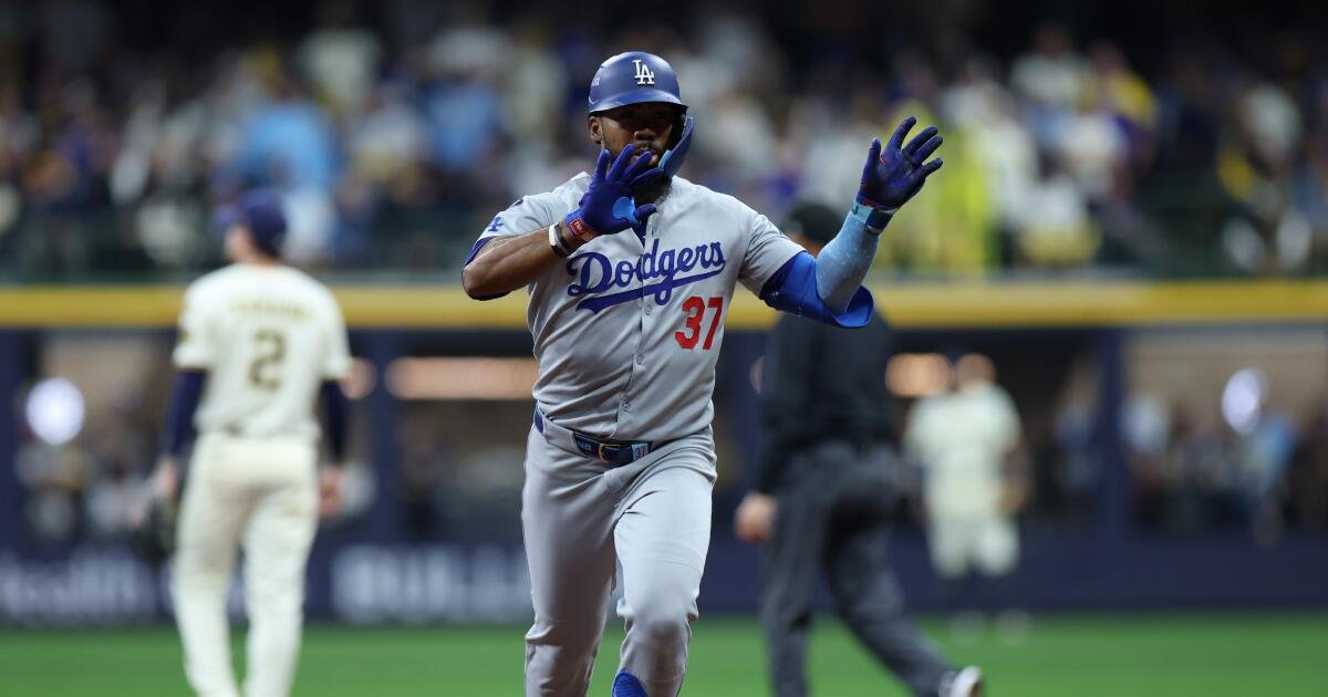 Teoscar Hernández, de los Dodgers, evita el hotel supuestamente embrujado de Milwaukee ante la insistencia de su esposa