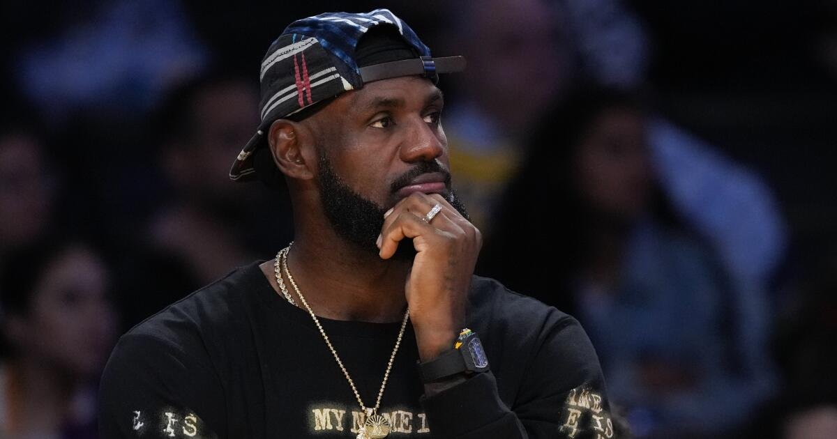 LeBron James está libre de pagar $865,66 mientras un fan cancela la demanda por la ‘Segunda Decisión’