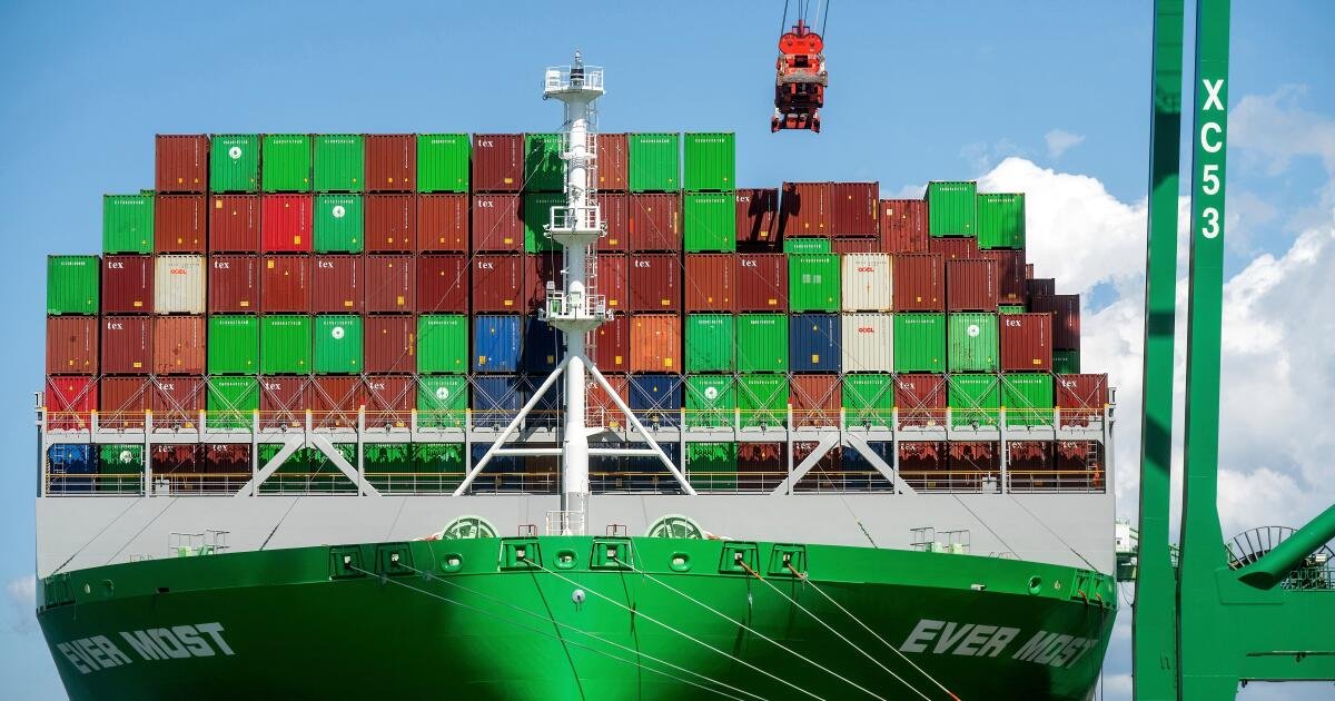 Las naciones se reúnen para considerar regulaciones para impulsar una transición verde en el transporte marítimo