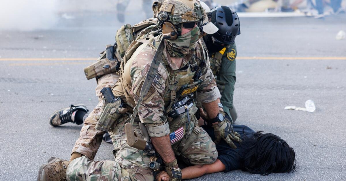 Illinois y Chicago Sue para evitar que Trump envíe tropas de la Guardia Nacional a la ciudad