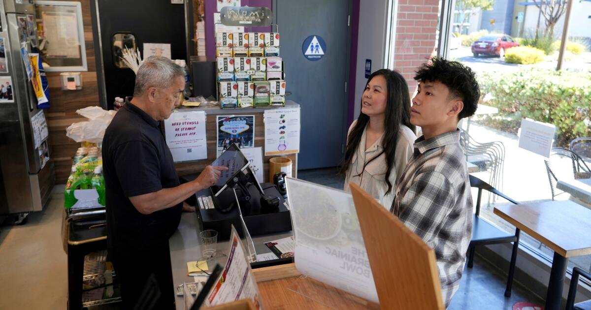 Los restaurantes de California tendrán que revelar los alérgenos alimentarios en sus menús según la nueva ley