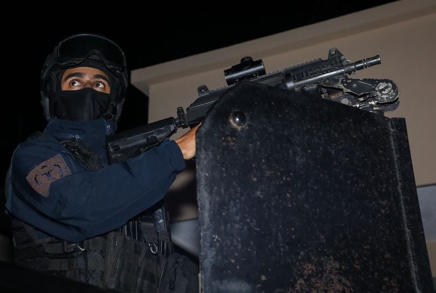 armed police officer in Uruapan