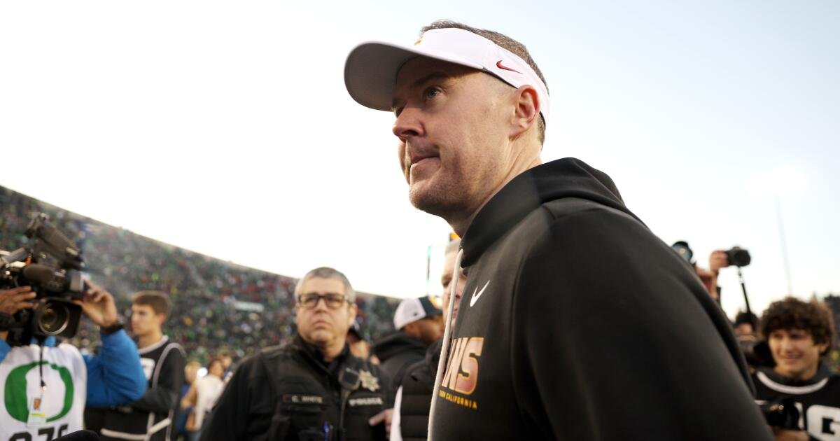Lincoln Riley debería estar en apuros después de que la USC fracasara nuevamente en el gran juego