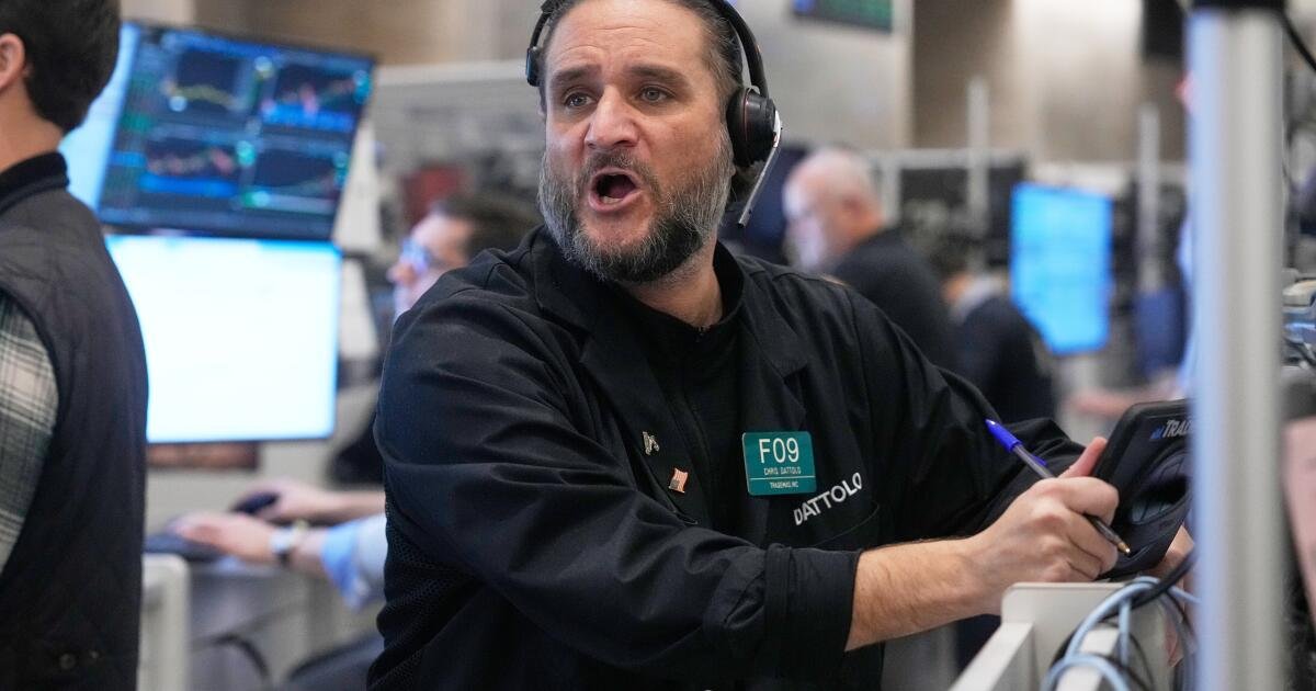 Wall Street se mueve alrededor de sus récords mientras AMD se recupera