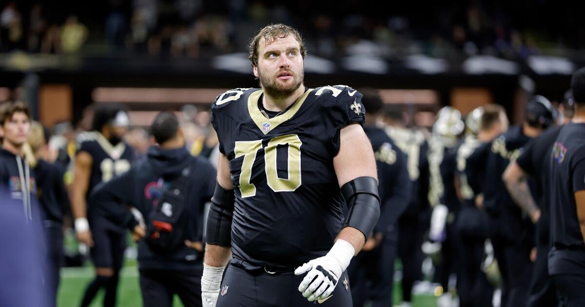 Trevor Penning ansioso por reforzar la gran necesidad de los Chargers de proteger a Justin Herbert