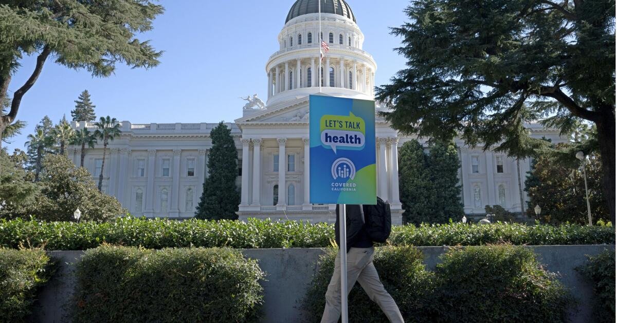 Las primas de seguro médico para 1,7 millones de californianos que reciben Obamacare se dispararán a medida que finalicen los subsidios federales