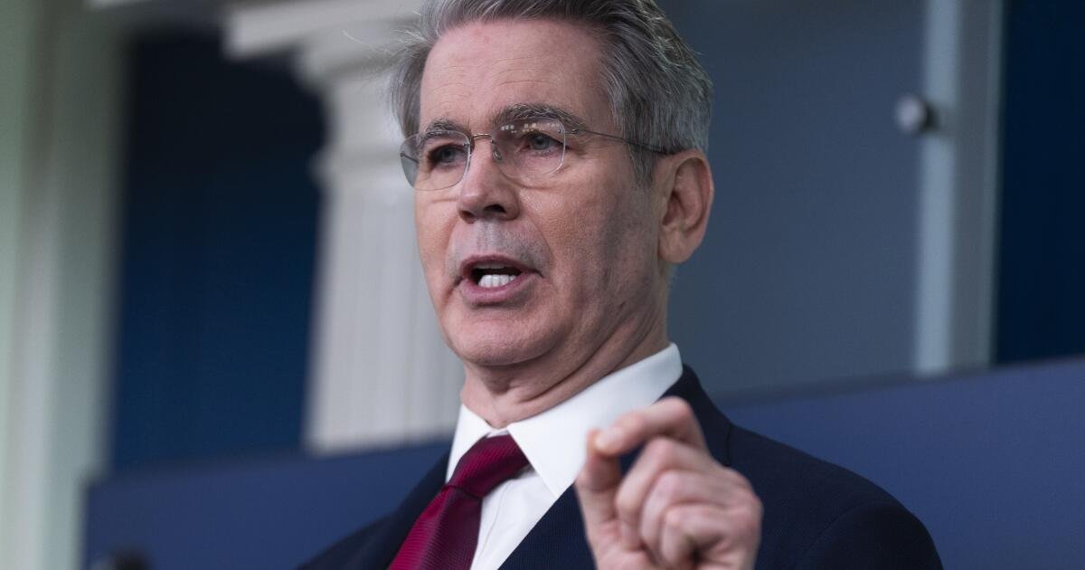 ¿Por qué los precios de la carne de res son tan altos? La culpa es de los aranceles, la sequía y un parásito repugnante