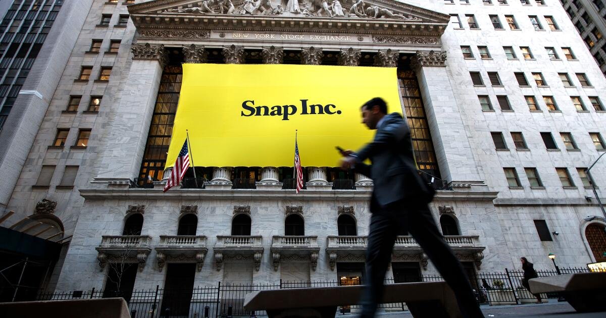 Snapchat se acerca a los mil millones de usuarios mensuales. ¿Por qué no puede generar ganancias?