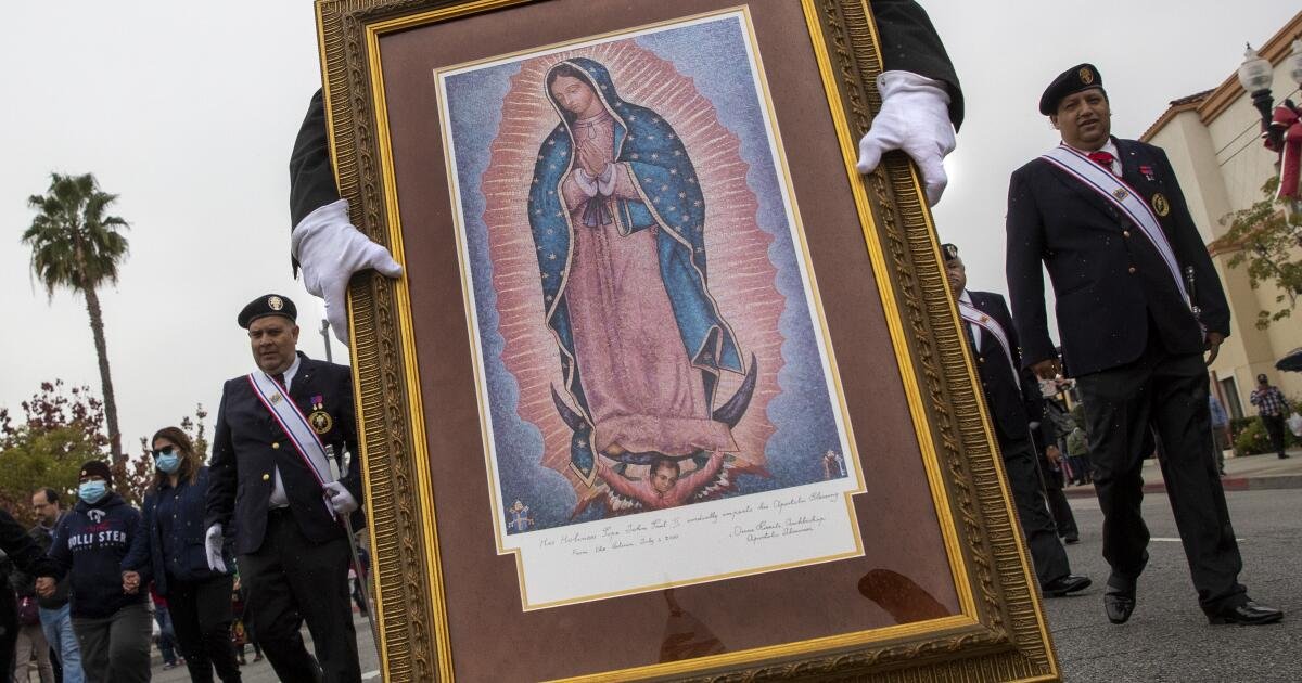 ¿Oponerse a la maquinaria de deportación de Trump puede ayudar a la Iglesia Católica a recuperar su encanto moral?