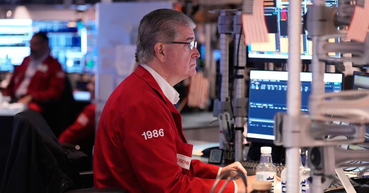 Wall Street cae a uno de sus peores días desde abril por preocupaciones sobre las acciones de IA y las tasas de interés