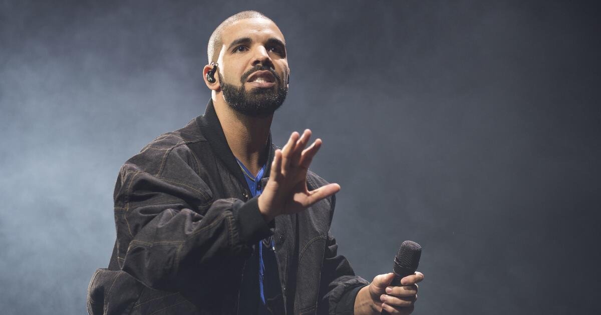 El rapero RBX demanda a Spotify y acusa a Drake de beneficiarse de transmisiones de música fraudulentas
