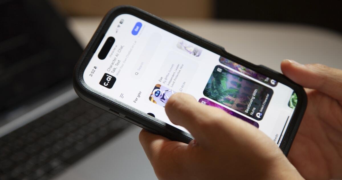 Empresa líder en inteligencia artificial prohibirá a los niños mantener largas conversaciones con sus bots en medio de una creciente preocupación por la tecnología