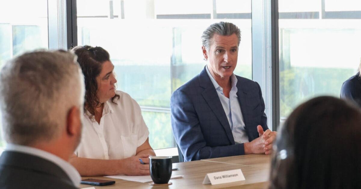 Surgen nuevas revelaciones en la investigación de corrupción de exasesores de Newsom y Becerra