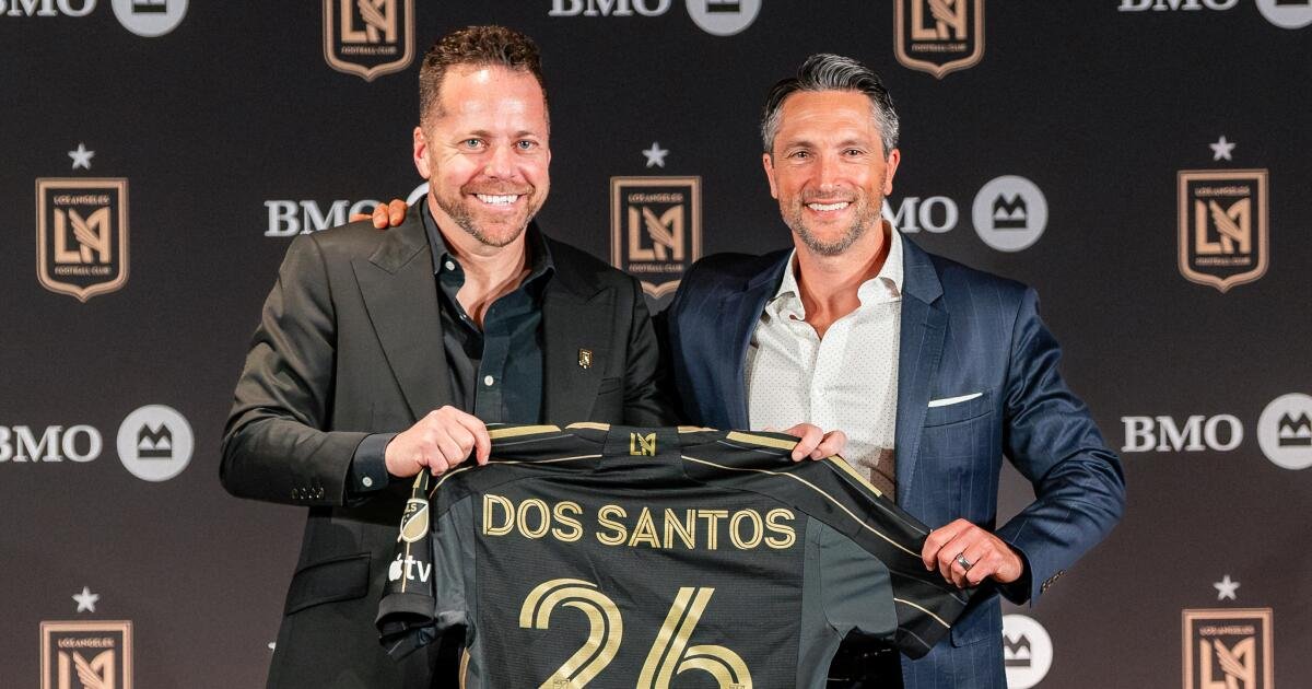 Marc Dos Santos sabe que los fanáticos del LAFC esperan más que un ganador. Él está aceptando esa presión.