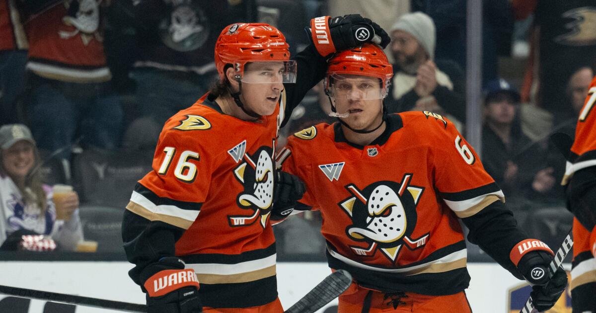 Los Ducks derrotan a los Blue Jackets y recuperan el primer lugar en la División del Pacífico