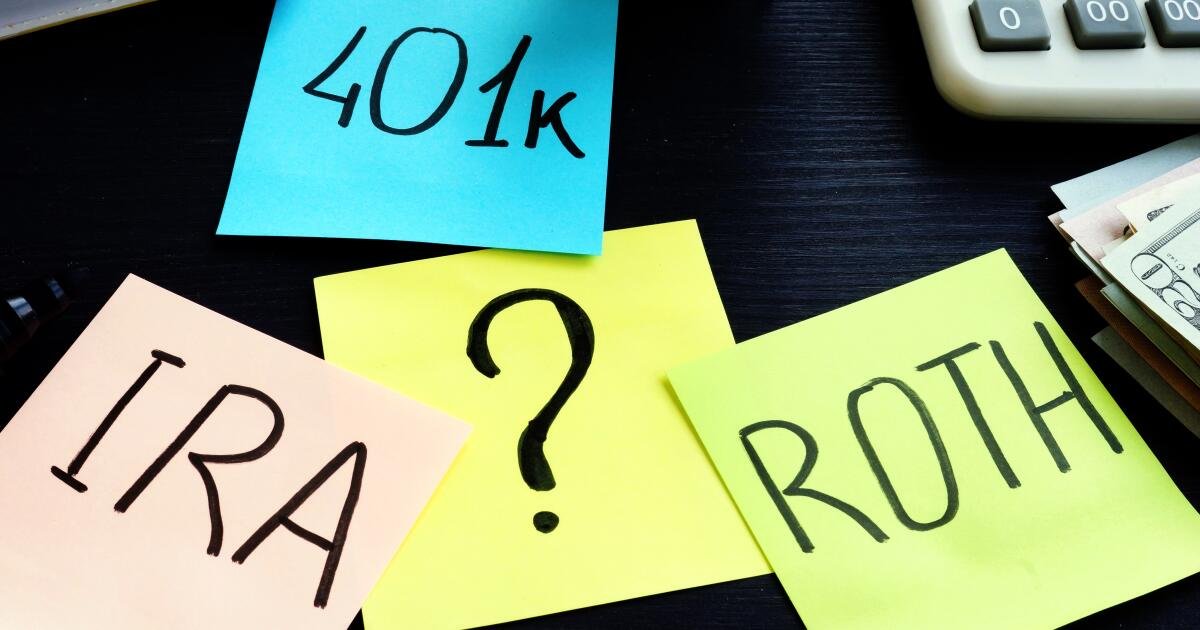 ¿Tengo que transferir mi dinero 401(k) cuando me jubile?