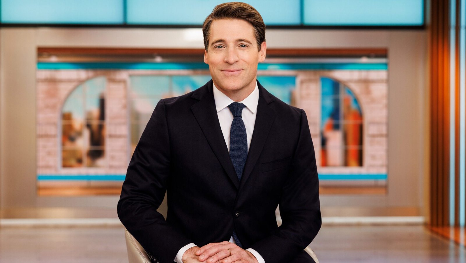 ¿Quién es Tony Dokoupil? 5 cosas sobre el nuevo presentador de 'CBS Evening News'