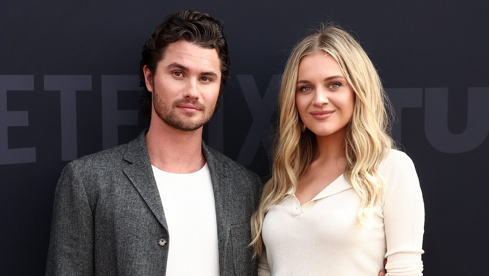 El novio de Kelsea Ballerini: todo sobre su persecución alimenta el romance, el matrimonio anterior y más
