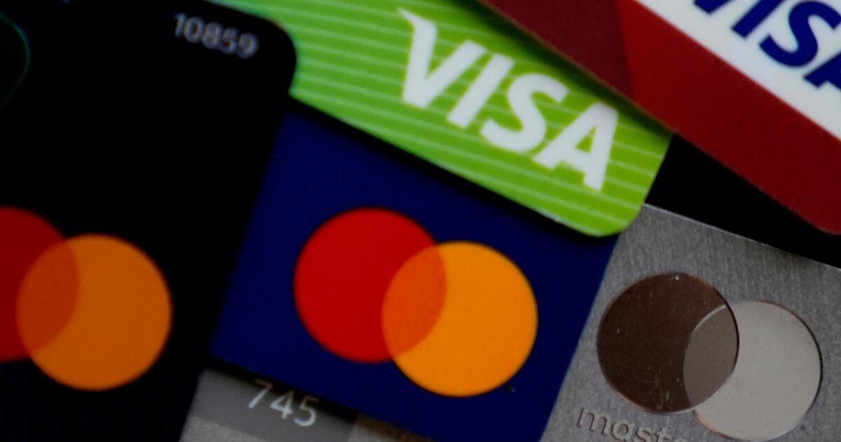 Los bancos se resisten a la presión de Trump para limitar el 10% las tasas de interés de las tarjetas de crédito