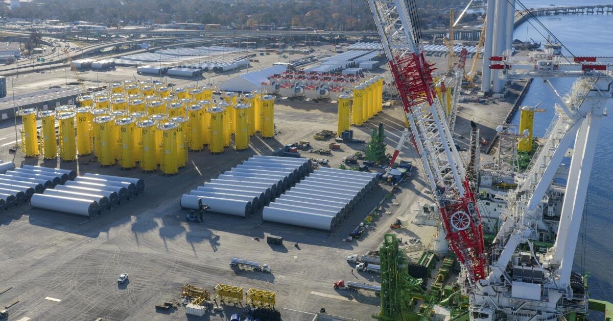 El desarrollador de energía eólica marina prevalece en los tribunales mientras Trump dice que Estados Unidos «no aprobará ningún molino de viento»